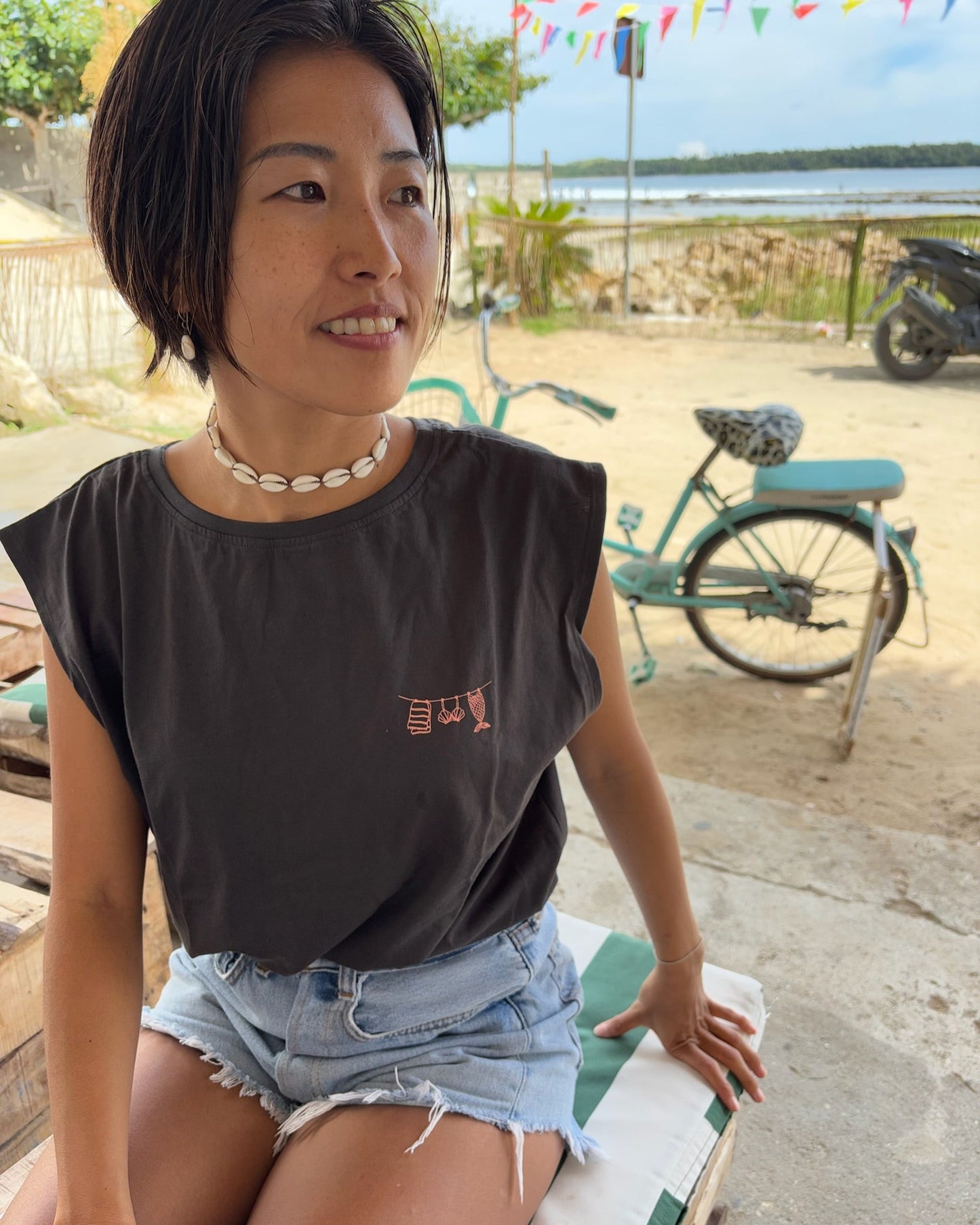 ON the WAY T-shirt / Charcoal Black|Tシャツ