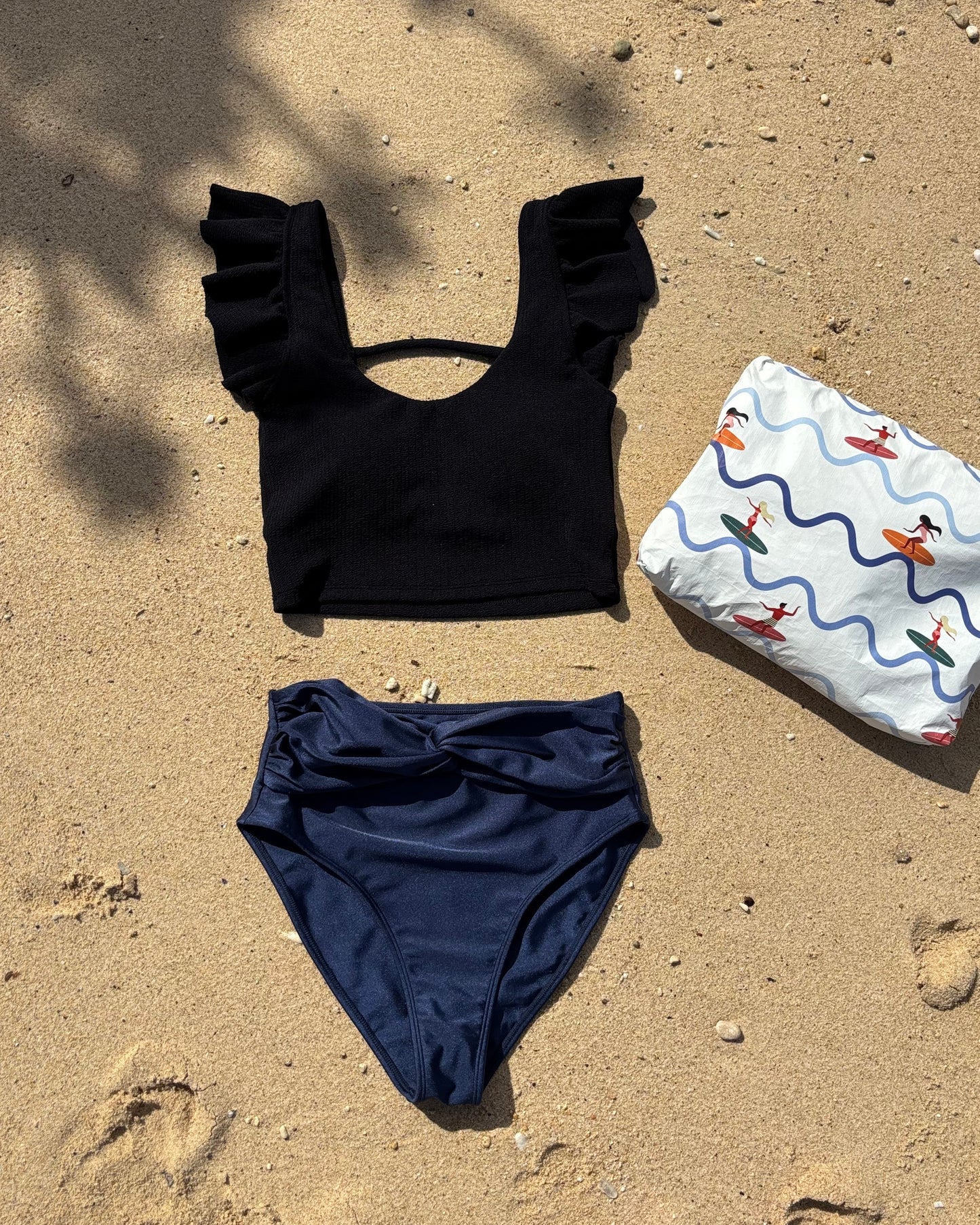 Karin Tops/Black × Sandy Bottom/Bronze & Navy セットアップ